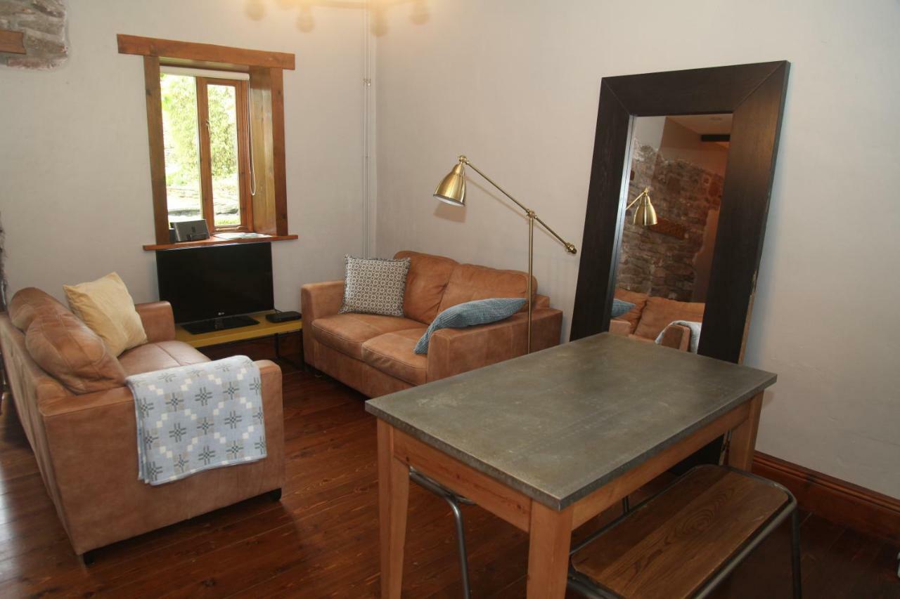 Ty Carreg Fach Staycation Cottage Cardiff Exterior photo
